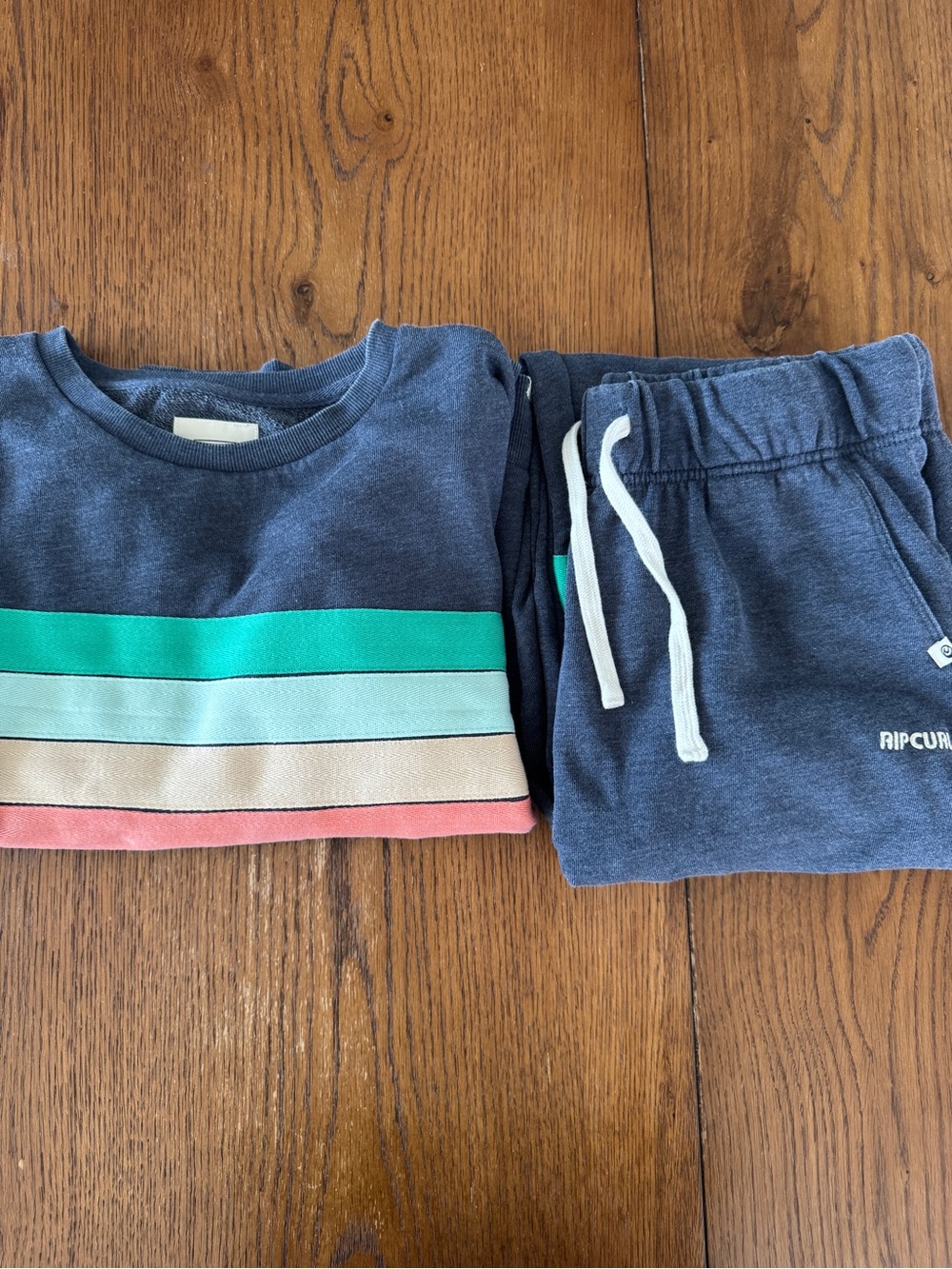 Retro Ripcurl Sweatsuit - Picture 7 of 8